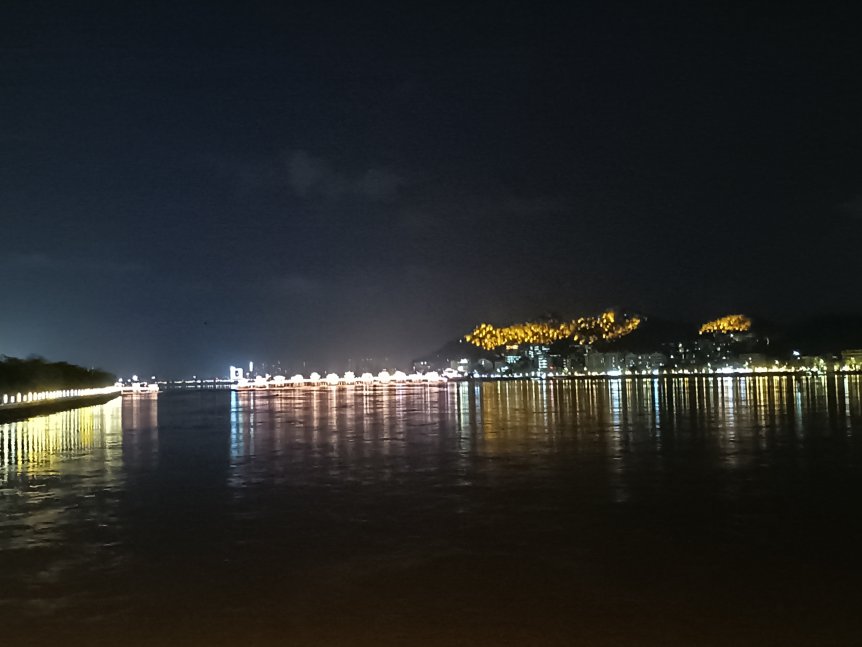 儿童赛车游乐摇摆机